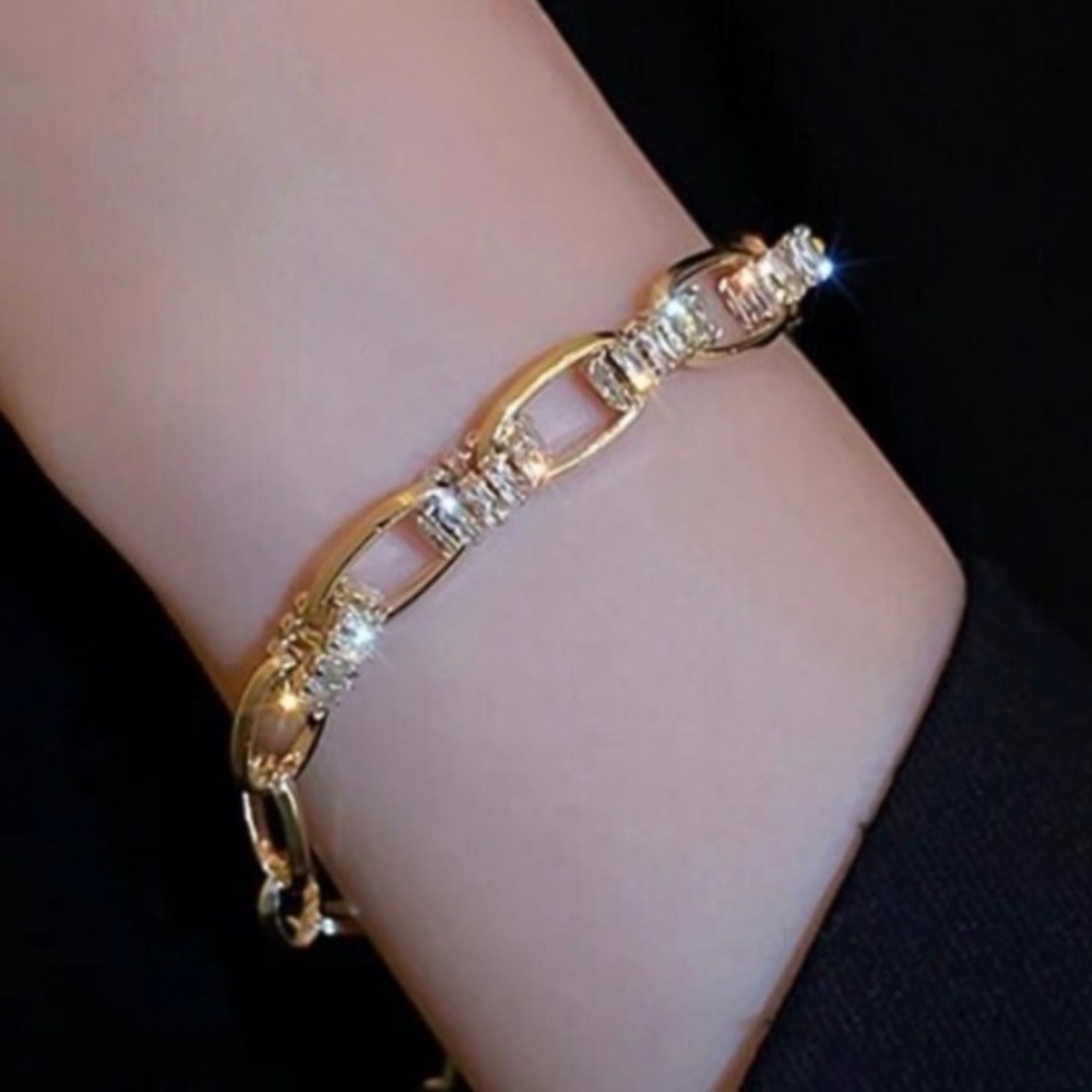NEW GOLD SQUARE ROMAN COIN BAGUETTE PAVE SIMULATED DIAMOND LINKS TENNIS BRACELET
